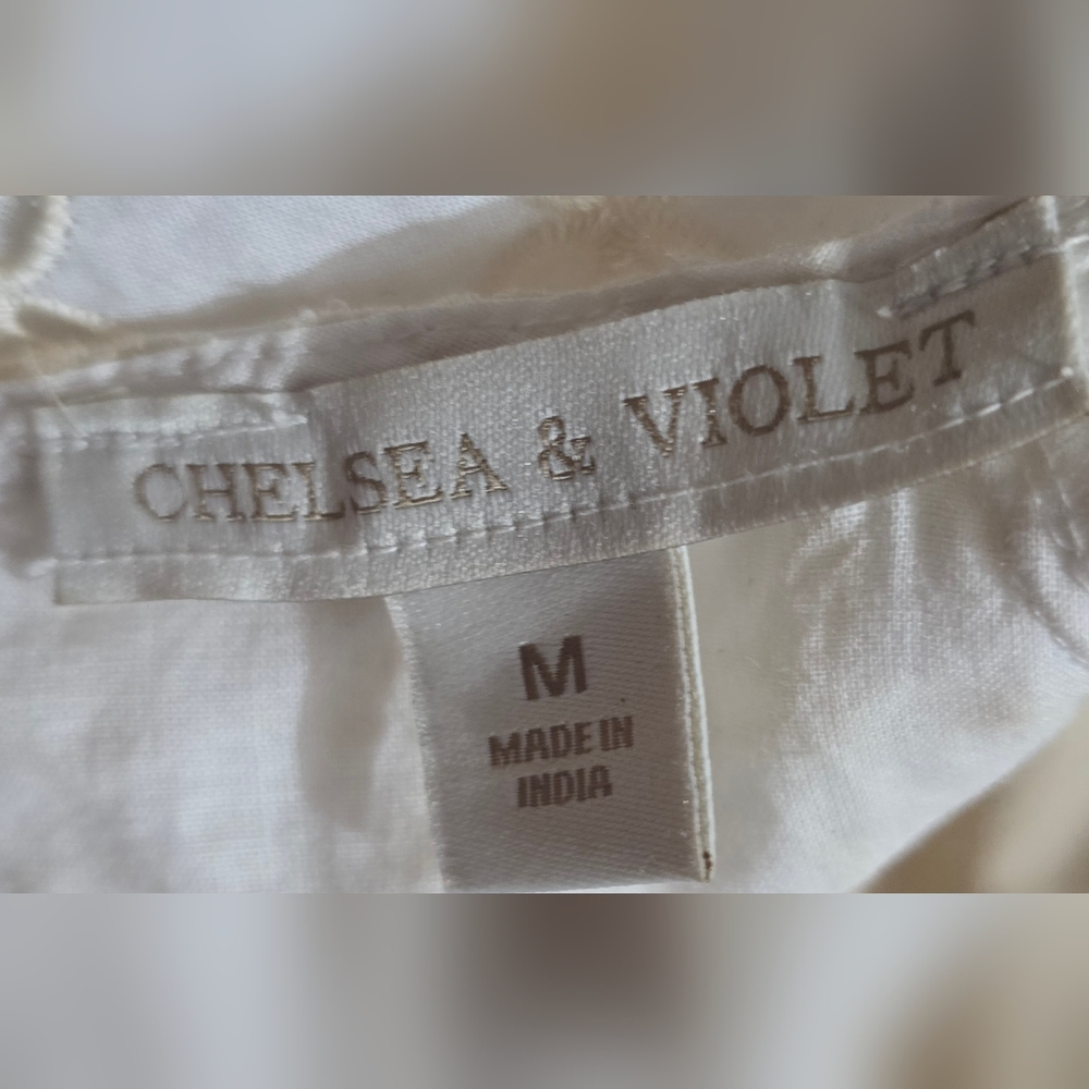 Chelsea & Violet White and Beige Eyelet Cropped Top Size M - Picture 4 of 7